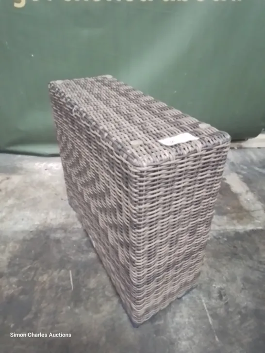 DESIGNER RATTAN DIVIDER UNIT