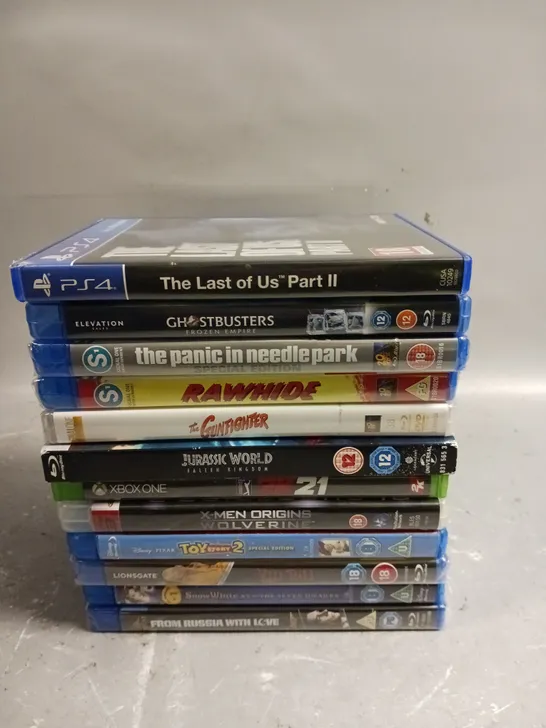 12 X ASSORTED MEDIA PRODUCTS TO INCLUDE THE LAST OF US, FROM RUSSIA WITH LOVE, JURASSIC WORLD ETC 