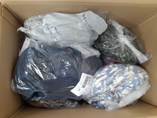 A BOX OF 10 VARIOUS ITEMS OF CLOTHING TO INCLUDE A BLUE AND WHITE LEAF PATTERN BLOUSE A BLACK THIN TOP AND PINK FLOWER DESIGN DRESS