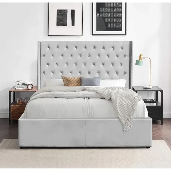 BOXED LYNNEA UPHOLSTERED OTTOMAN BED - GREY // SIZE: 4FT SMALL DOUBLE (4 BOXES)