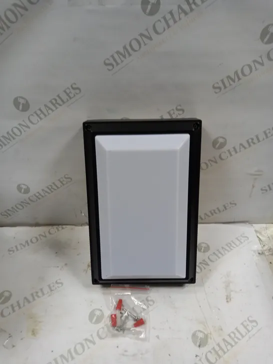 LIGHTLESS OUTDOOR LED WALL LIGHT