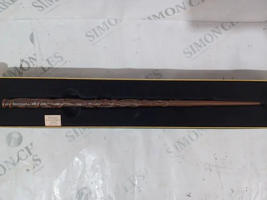 BOXED WIZARDING WORLD HARRY POTTER COLLECTIBLE REPLICA WAND - HERMIONE GRANGER