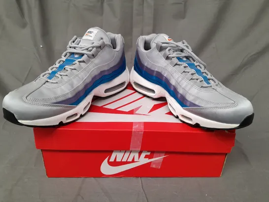 BOXED PAIR OF NIKE AIR MAX 95 SHOES IN GREY/BLUE UK SIZE 10