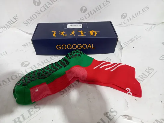 BOXED GOGOGOAL ANTI SLIP SPORTS SOCKS 