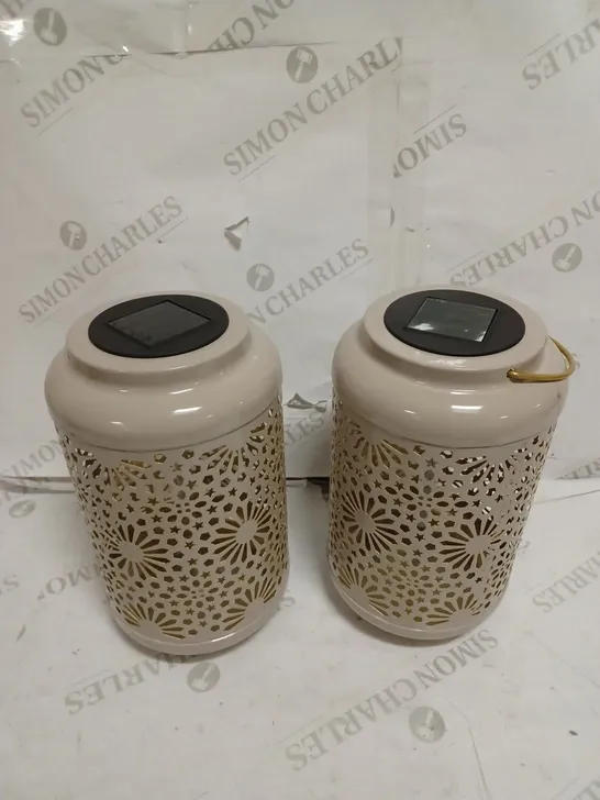 GARDEN REFLECTIONS SET OF 2 PATTERNED SOLAR LANTERNS, FLOWER