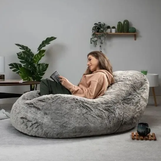 BOXED SOHO DREAM GIANT FAUX FUR BEAN BAG LOUNGER