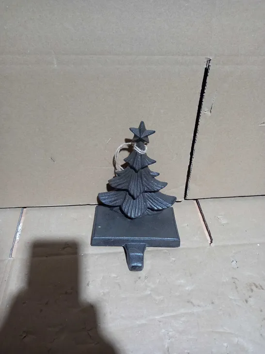 3D CHRISTMAS TREE STOCKING HOLDER