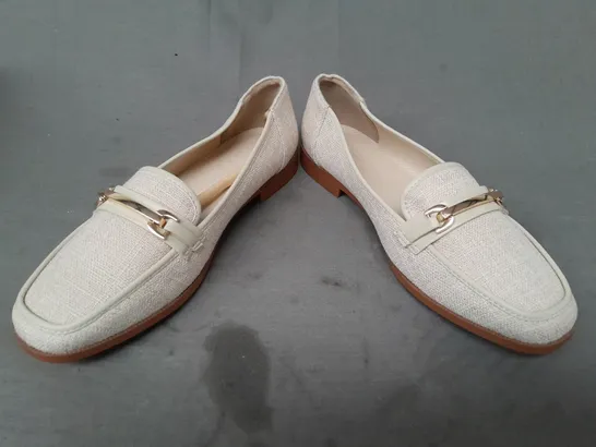 BOXED PAIR OF ASOS DESIGN WIDE FIT VERITY LOAFERS IN NATURAL UK SIZE 6