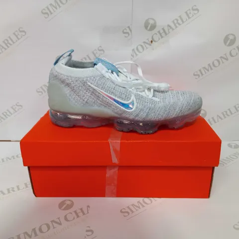 NIKE AIR VAPORMAX 2021 FK IN WHITE/CLEAR - UK 6 