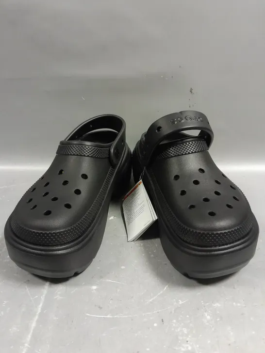 PAIR OF CROCS STOMP CLOGS IN BLACK - 5