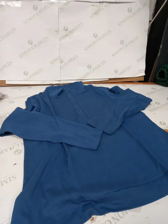 ISAACMIZARHILIVE BLUE BUTTONED DETAIL TOP SIZE XL