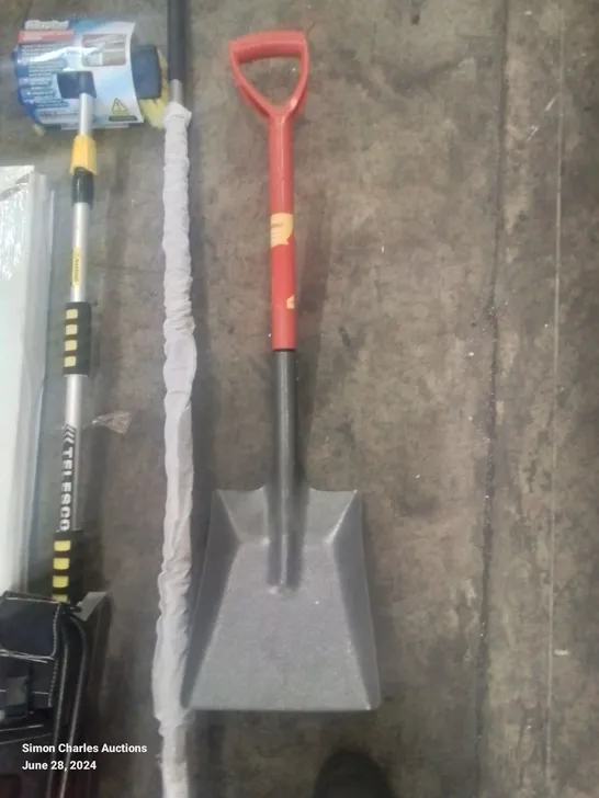 SELECTION OF GARDEN TOOLS TO INCLUDE A PICK AXE HANDLE, METAL RAKE, SHOVEL, STRIMMER ETC.