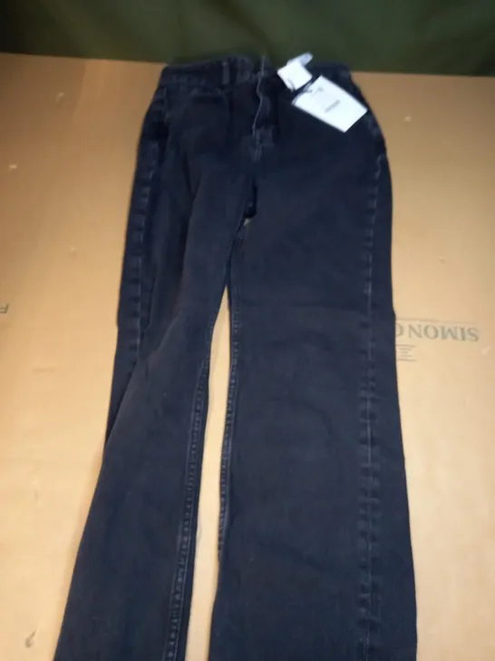 PULL & BEAR STRAIGHT BLACK DENIM JEANS - EU 34