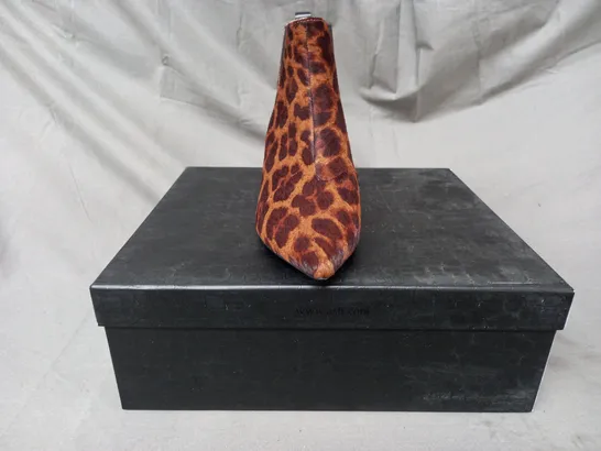 BOXED PAIR OF ASH COSMOS ANKLE BOOTS IN ANIMAL PRINT EU SIZE 36