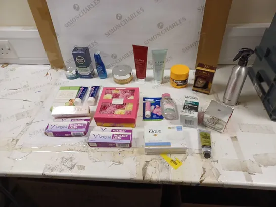 LOT OF APPROXIMATELY 20 HEALTH AND BEAUTY ITEMS TO INCLUDE FUN TIME ORIGINAL LUBE, DOVE SOAP BAR, AND SWEET PEA & HONEY SUCKLE SOAP FLOWERS ETC. 