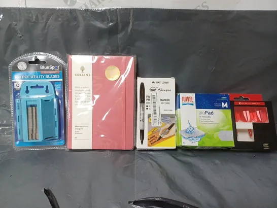 BOX OF APPROXIMATELY 15 ASSORTED ITEMS TO INCLUDE - JUWEL BIO PAD , COLLINS RULED NOTEBOOK , BLUESPOT 100 PIECE UTILITY BLADES ETC