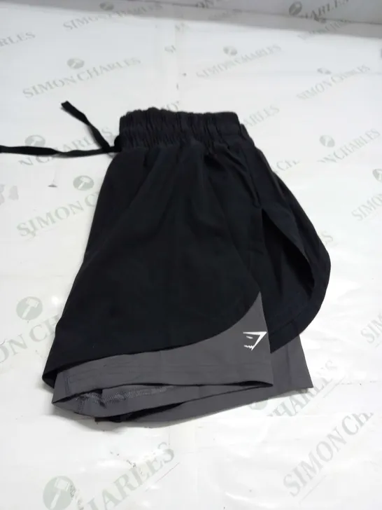 GYMSHARK TRAINING SHORTS SIZE S