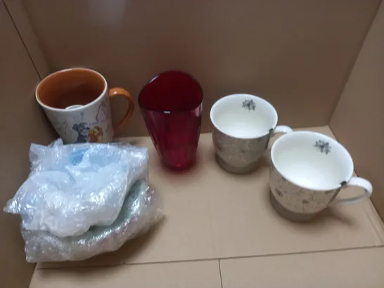 LOT OF ASSORTED HOUSEHOLD ITEMS TO INCLUDE CUPS, PLATES ORNAMENTS AND TEAPOTS - COLLECTION ONLY