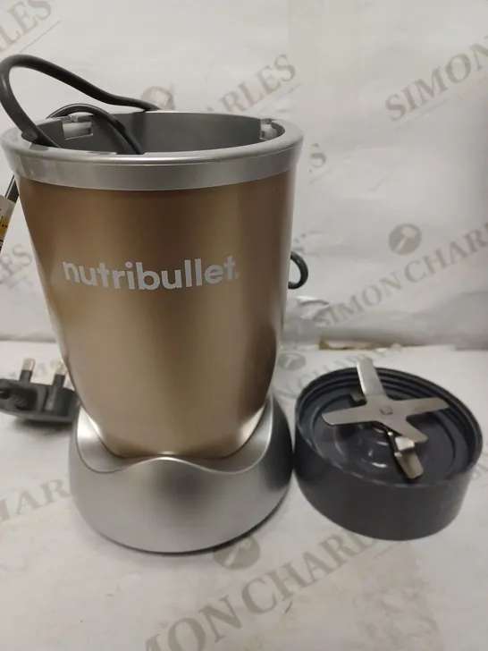 NUTRIBULLET 900W BLENDER CHAMPAGNE MULTI-FUNCTION SMOOTHIE MAKER