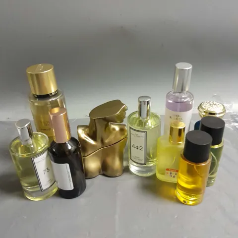 BOX OF APPROXIMATELY 10 ASSORTED FRAGRANCES TO INCLUDE - BILLIE EILISH EAU DE PARFUM - VICTORIAS SECRET COCONUT PASSION - MONOGOTAS MORA HANNA'S SECRET - ETC