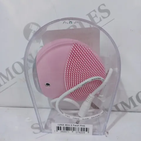 FOREO LUNA MINI 2 WITH CLEANSER & SERUM - PINK