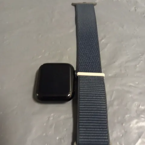 APPLE SE WATCH - 40MM - MIDNIGHT ALUMINUM CASE