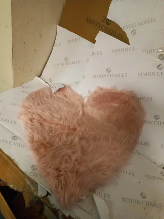 FAUX SHEEPSKIN HEART RUG BLUSH 65CM X 65CM