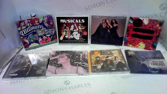 LOT OF APPROXIMATELY 50 ASSORTED CDS, TO INCLUDE ED SHEERAN, TAYLOR SWIFT, DISNEY, ETC