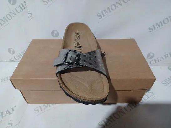 BOXED PAIR OF BONOVA STRAPPED SANDALS IN METALLIC SILVER - SIZE 5