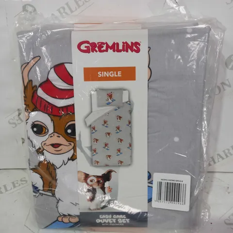 LOT OF 2 FESTIVE SKIING GIZMO GREMLINS EASY CARE DUVET SET - SINGLE