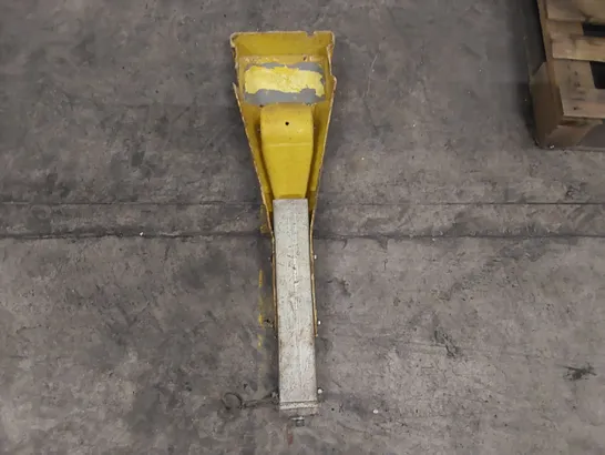 YARDENE YELLOW TRACK TOOL WITHOUT MAGNET, WITH TBAR