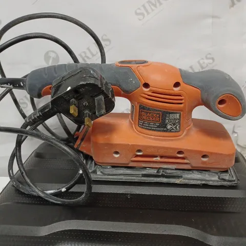 BLACK AND DECKER KA320EKA SANDER 