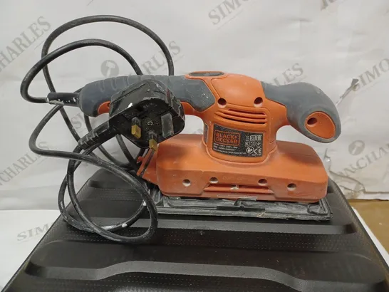 BLACK AND DECKER KA320EKA SANDER 