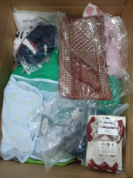 BOX OF APPROXIMATELY 30 ASSORTED CHILDRENS ITEMS TO INCLUDE - PANTS , T-SHIRT , JUMPER ETC