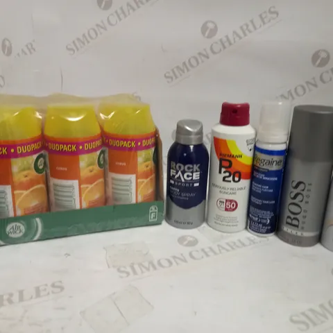 LOT OF APPROXIMATELY 34 ASSORTED AEROSOLS, TO INCLUDE BODY SPRAY, SUNCARE, AIR FRESHENER, ETC - COLLECTION ONLY