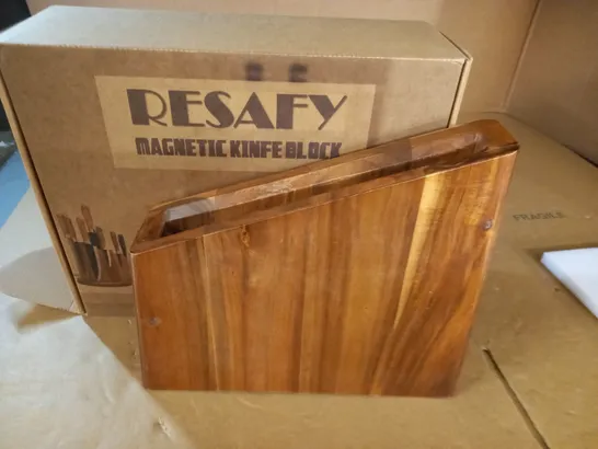 BOXED RESAFY MAGNETIC KNIFE BLOCK