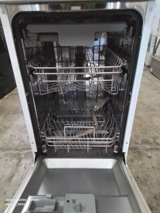 HISENSE SLIMLINE FREESTANDING 10 PLACES DISHWASHER IN WHITE -COLLECTION ONLY-