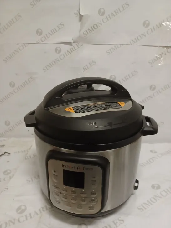 INSTANT POT DUO CRISP AIR FRYER MULTICOOKER