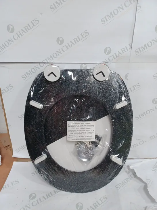 BLACK GLITTER EFFECT TOILET SEAT 38CM X 46 CM