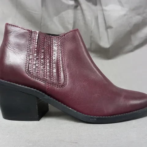 BOXED SOLEA EASTWOOD LEATHER ANKLE BOOTS IN WINE - ODD SIZES