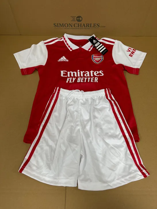 ADIDAS ARSENAL FC KIT IN RED SIZE UK24