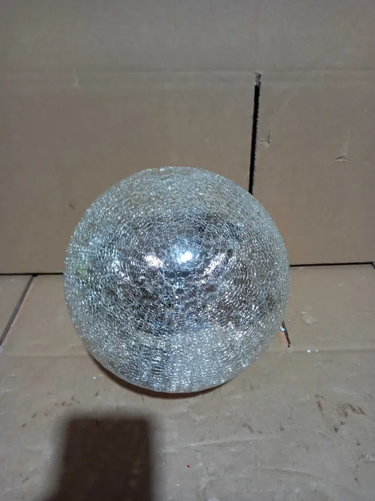 MR CHRISTMAS 8" GLASS CRACKLE SPHERE WITH ROTATING LIGHT 