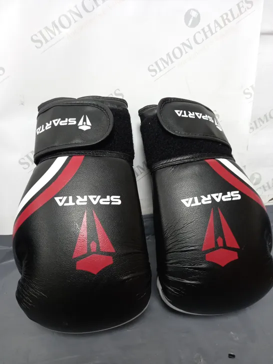 SPARTA 6OZ BOXING GLOVES IN BLACK & RED