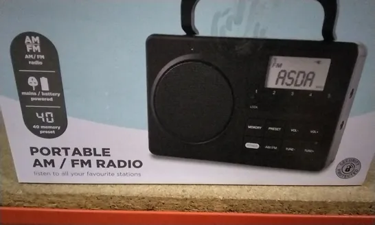 PORTABLE AM/FM RADIO 