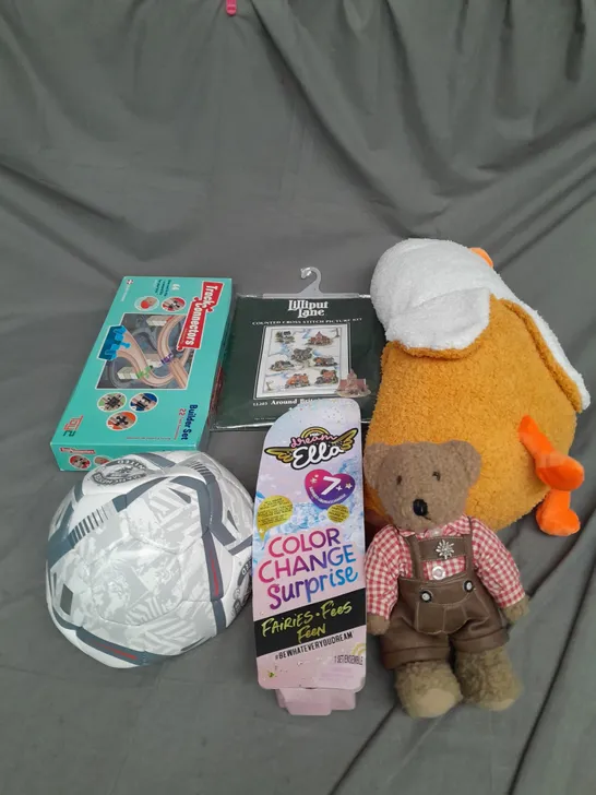 BOX OF ASSORTED TOYS AND GAMES TO INCLUDE TEDDIES, FOOTBALL AND BUILDING TRACKS