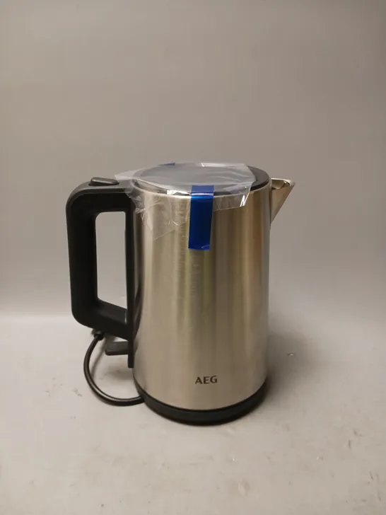 BOXED AEG DELI4 KETTLE SILVER 