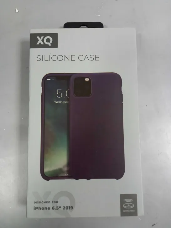 APPROXIMATELY 60 BRAND NEW BOXED XQ SILICONE PROTECTIVE CASES FOR IPHONE 6.5" 2019 MODEL 