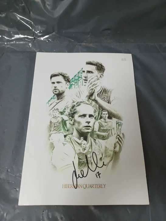 HIBERNIAN FC SIGNED T-SHIRT 14 YEARS AND QUARTERLY BOOK