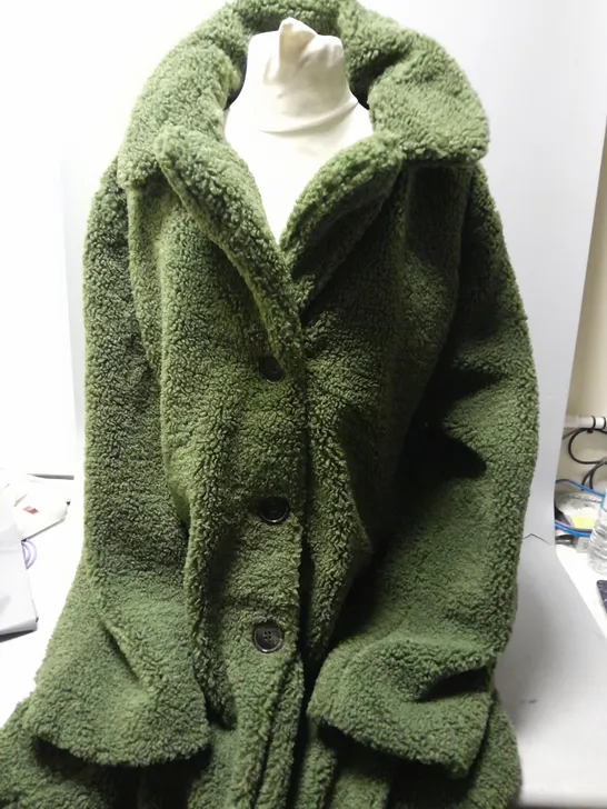 CENTIGRADE TEDDY FLEECE BUTTON FRONT JACKET IN DARK GREEN SIZE 3XL