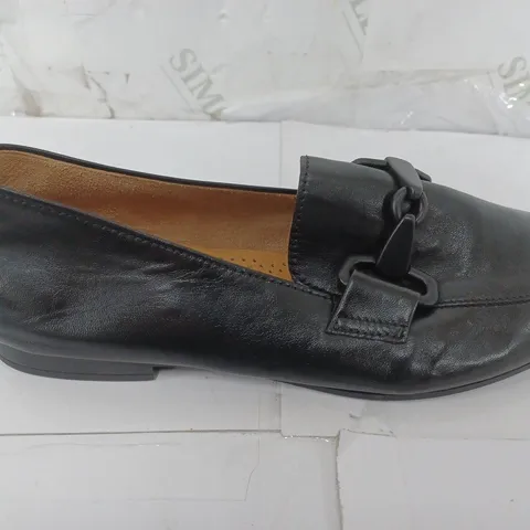 PAIR OF GABOR SLIP ON SHOES IN BLACK - SIZE 5.5